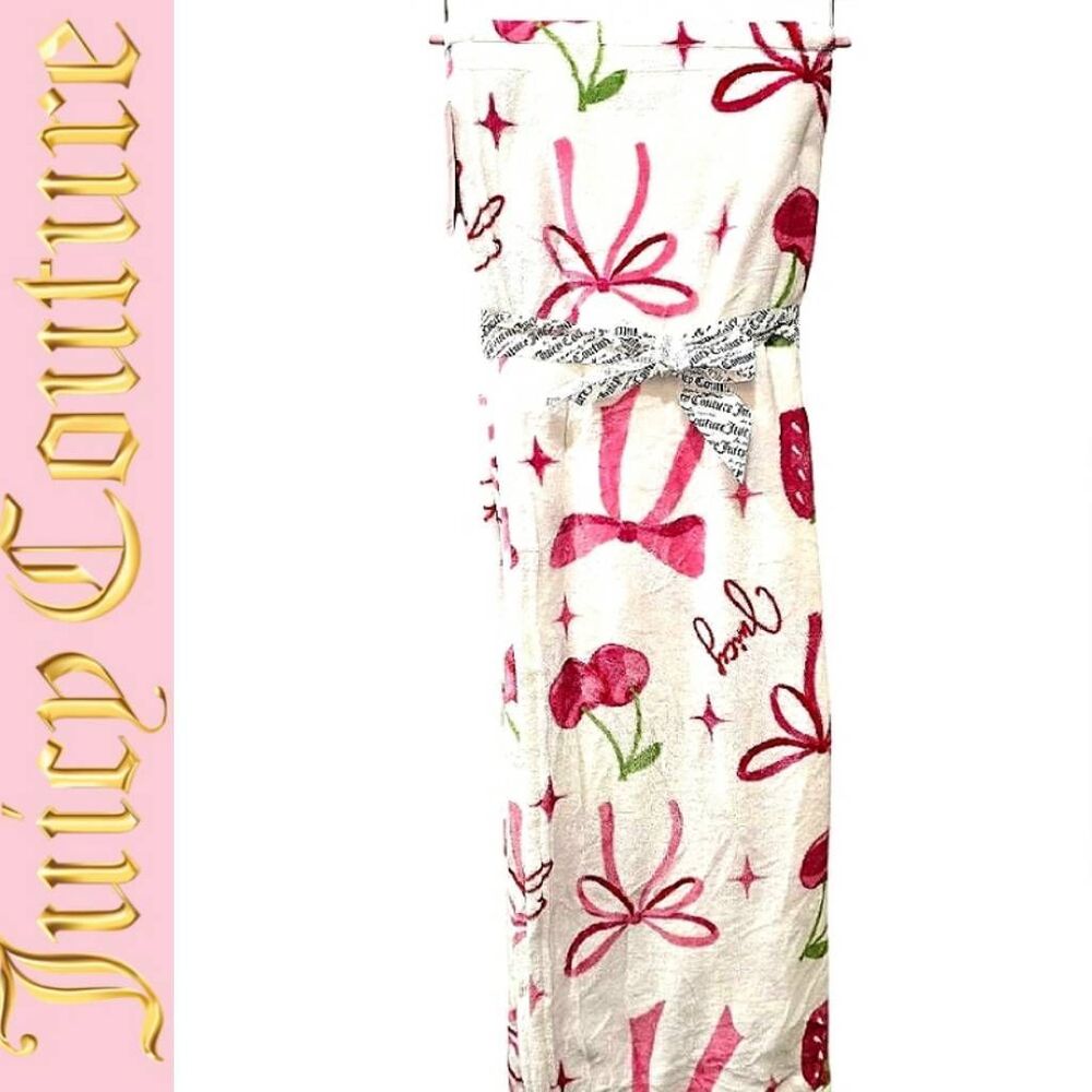Juicy Couture Home Signature Logo Bows & Strawberries Plush Throw Blanket- Twin